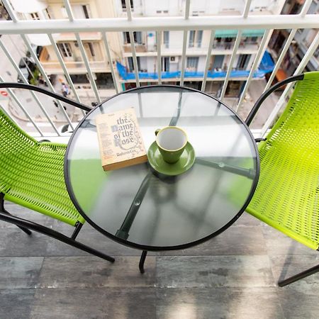 Downtown Luxury Boutique Suites : The Yellow Suite Tesalonika Bagian luar foto