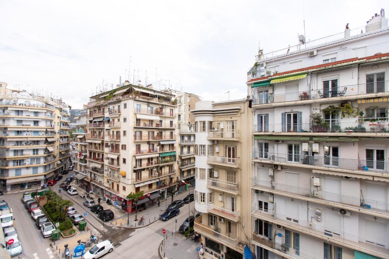 Downtown Luxury Boutique Suites : The Yellow Suite Tesalonika Bagian luar foto